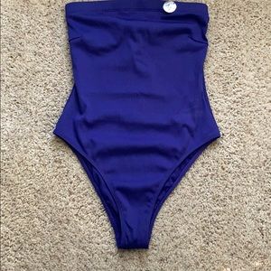 🎉 Closet clear out 🎉 ribbed strapless swimsuit